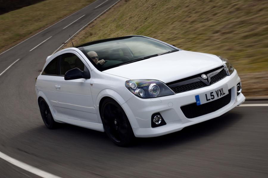  Vauxhall Astra VXR Arctic Edition 2010 года  (фото 4 из 15)